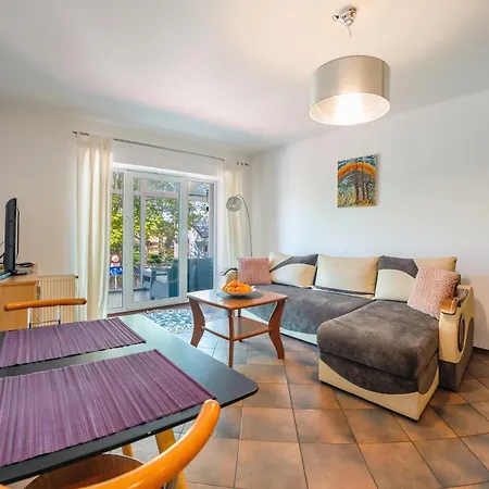 Apartment Rentplanet - Morska